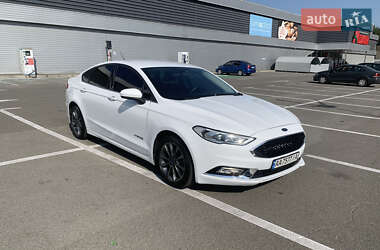 Седан Ford Fusion 2017 в 