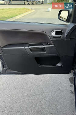 Хэтчбек Ford Fusion 2006 в 