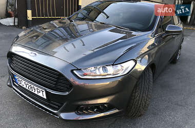Седан Ford Fusion 2016 в 