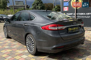 Седан Ford Fusion 2017 в 