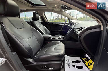Седан Ford Fusion 2017 в 
