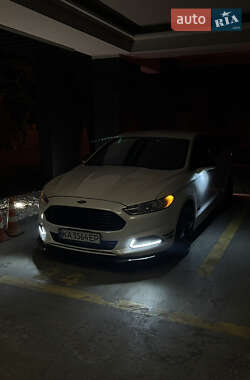Седан Ford Fusion 2015 в 