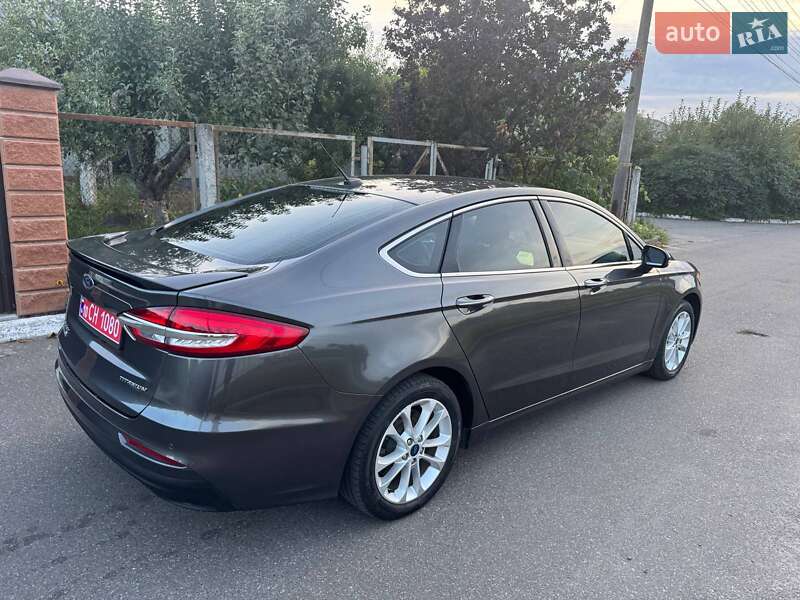 Седан Ford Fusion 2019 в Києві
