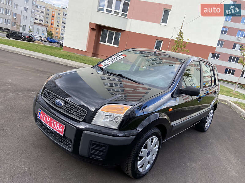 Хетчбек Ford Fusion 2005 в 