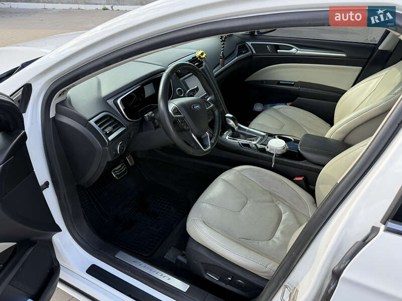 Седан Ford Fusion 2014 в Сумах