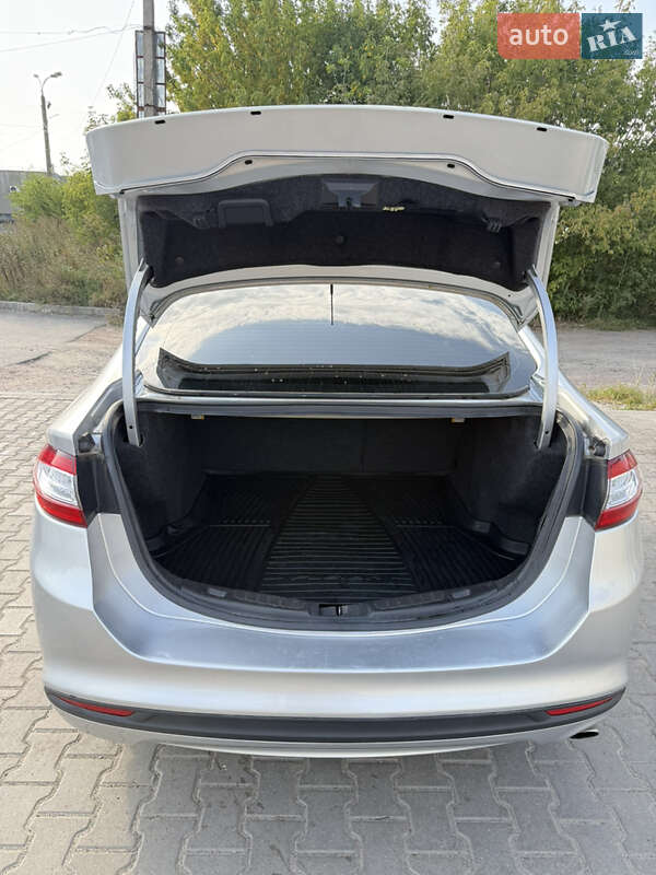 Седан Ford Fusion 2015 в Житомире