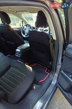 Седан Ford Fusion 2014 в 