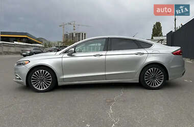 Седан Ford Fusion 2017 в 