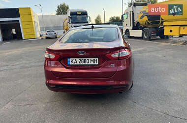 Седан Ford Fusion 2013 в 