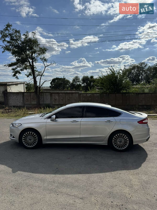 Седан Ford Fusion 2013 в Арцизові
