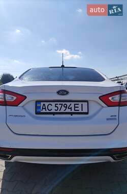 Седан Ford Fusion 2013 в 