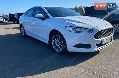 Седан Ford Fusion 2017 в 