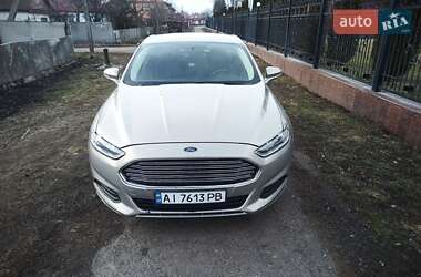 Седан Ford Fusion 2015 в 