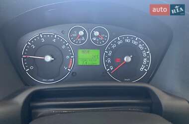Хэтчбек Ford Fusion 2011 в 