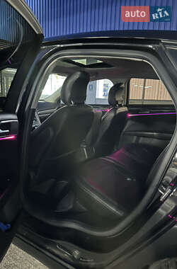 Седан Ford Fusion 2013 в 
