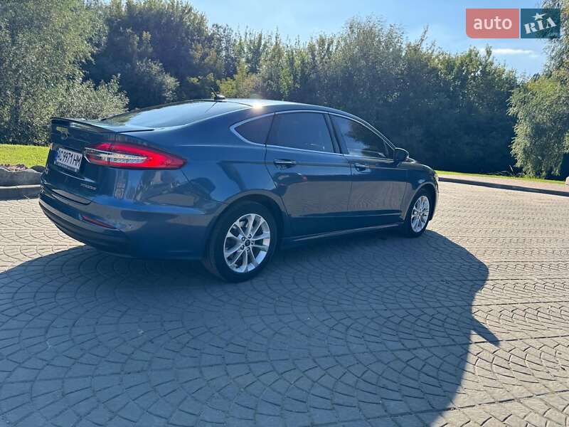 Седан Ford Fusion 2018 в Луцке