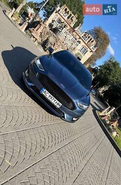 Седан Ford Fusion 2018 в 