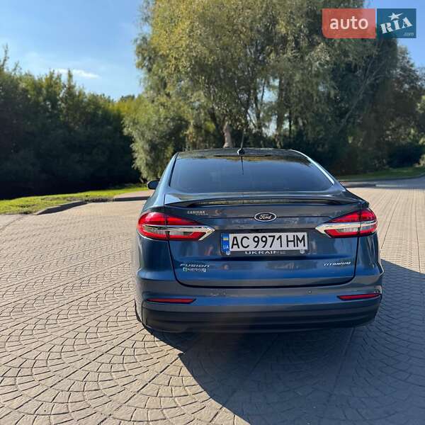 Седан Ford Fusion 2018 в Луцке