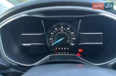 Седан Ford Fusion 2015 в 