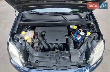 Хетчбек Ford Fusion 2004 в 