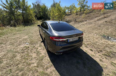 Седан Ford Fusion 2016 в 