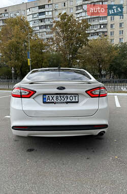 Седан Ford Fusion 2015 в 