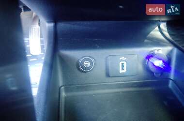 Седан Ford Fusion 2018 в 