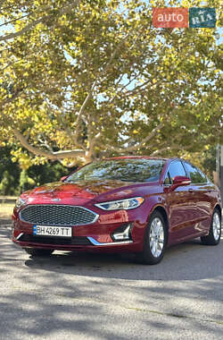 Седан Ford Fusion 2019 в Одесі