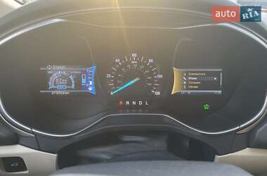 Седан Ford Fusion 2014 в 
