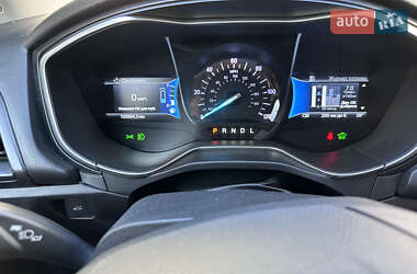 Седан Ford Fusion 2018 в 