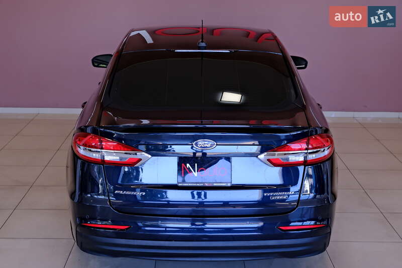 Седан Ford Fusion 2020 в Одесі