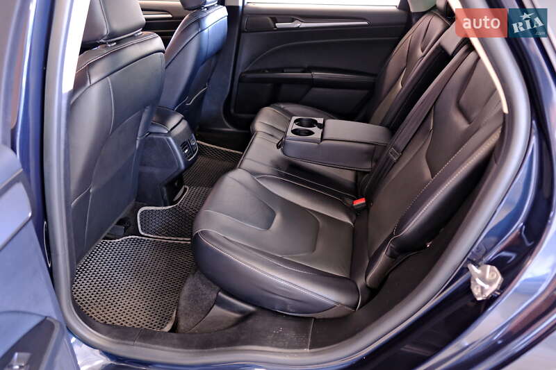 Седан Ford Fusion 2020 в Одесі