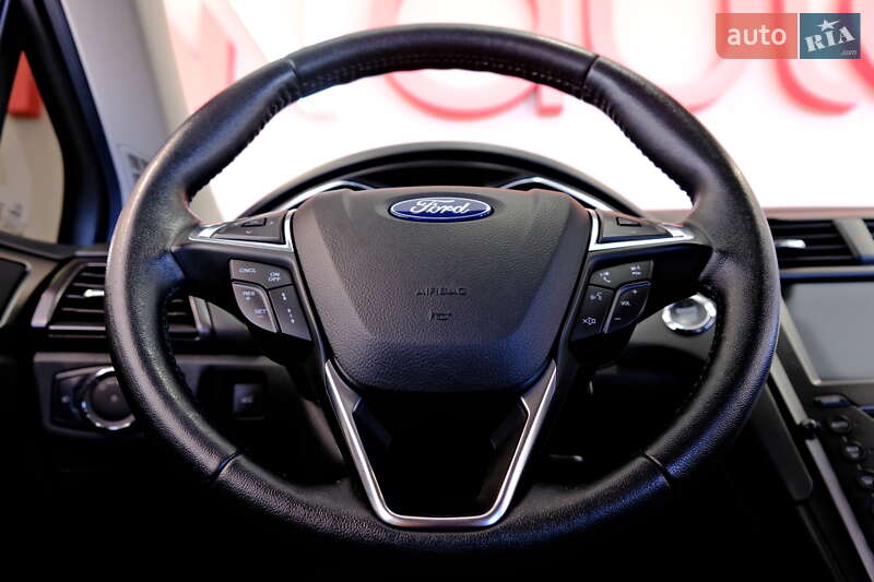 Седан Ford Fusion 2020 в Одесі