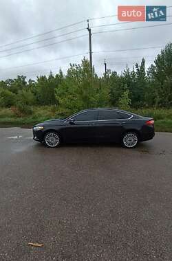 Седан Ford Fusion 2015 в 
