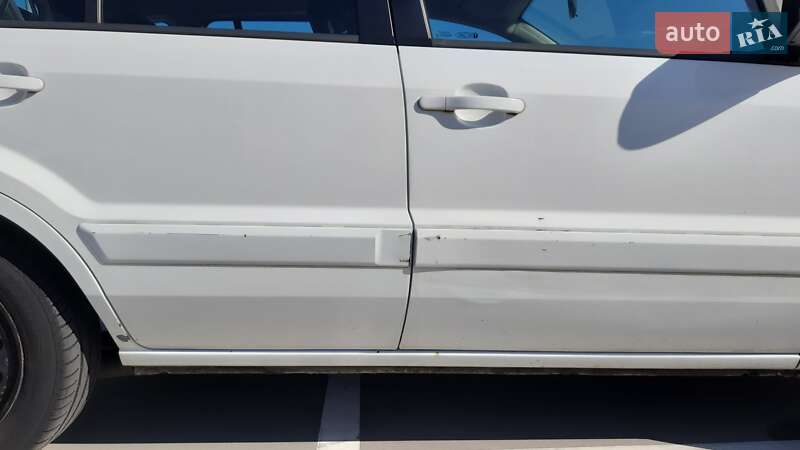 Хэтчбек Ford Fusion 2010 в Киеве