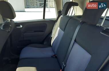 Хетчбек Ford Fusion 2010 в 