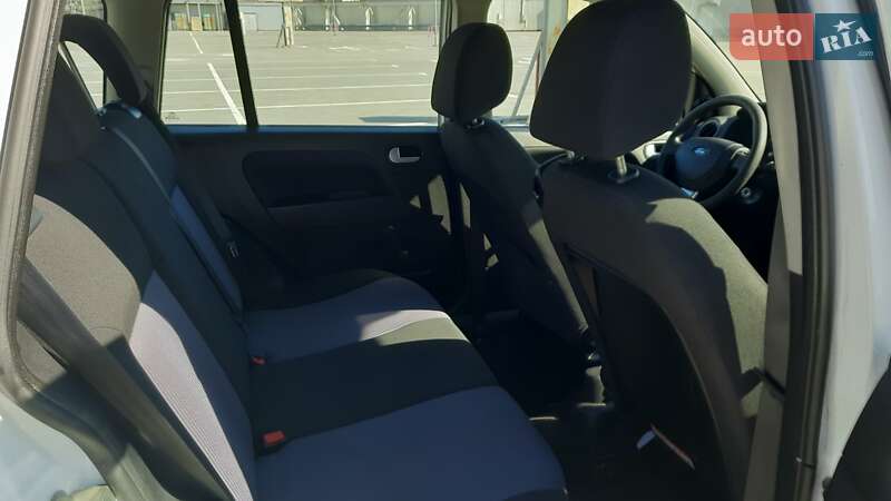 Хэтчбек Ford Fusion 2010 в Киеве