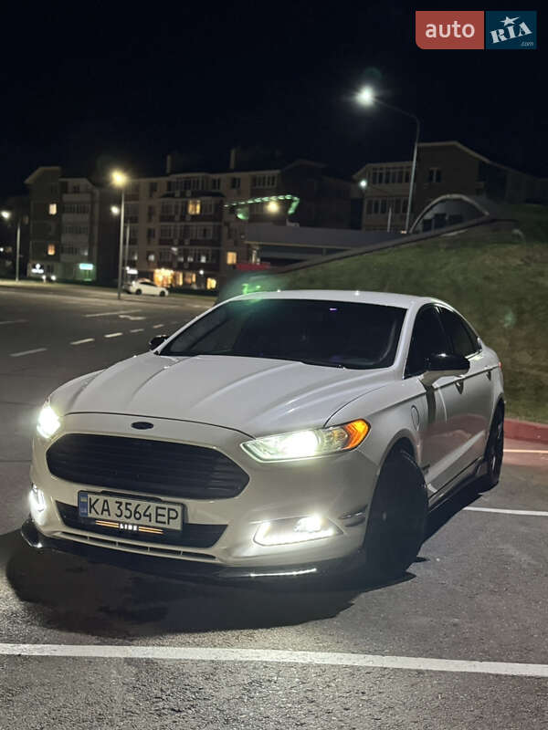 Ford Fusion 2015