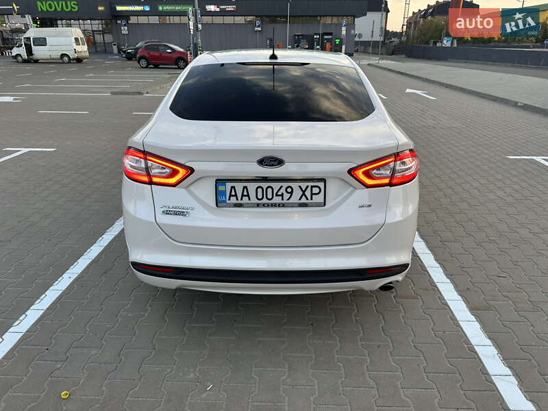 Седан Ford Fusion 2016 в Киеве