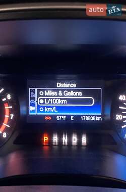 Седан Ford Fusion 2014 в 