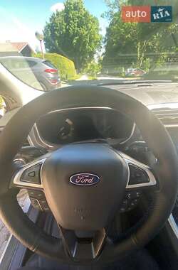 Седан Ford Fusion 2014 в 