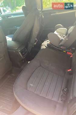 Седан Ford Fusion 2014 в 