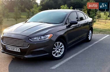 Седан Ford Fusion 2015 в 