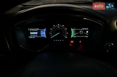 Седан Ford Fusion 2016 в 