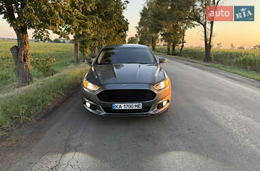 Седан Ford Fusion 2013 в 