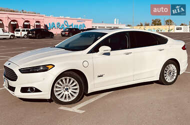 Седан Ford Fusion 2014 в 