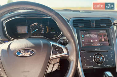 Седан Ford Fusion 2014 в 