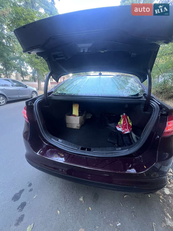 Седан Ford Fusion 2013 в Одесі