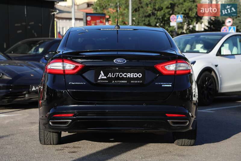 Седан Ford Fusion 2016 в Харкові