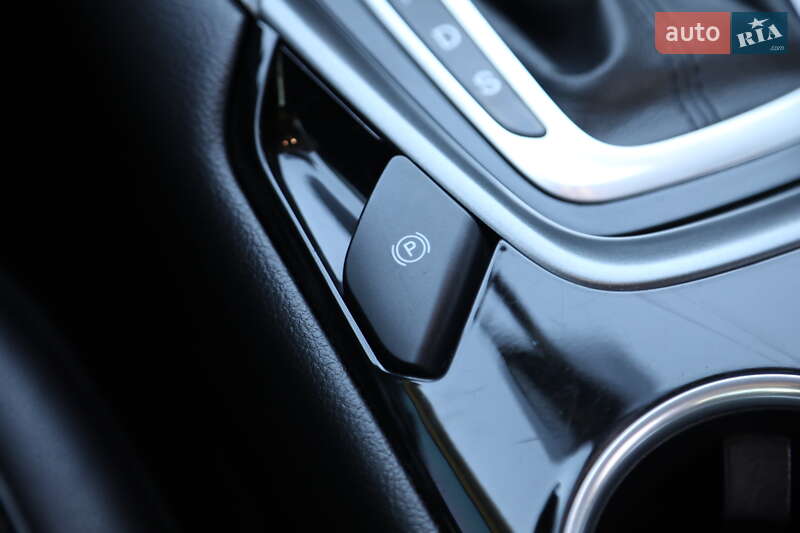 Седан Ford Fusion 2016 в Харкові